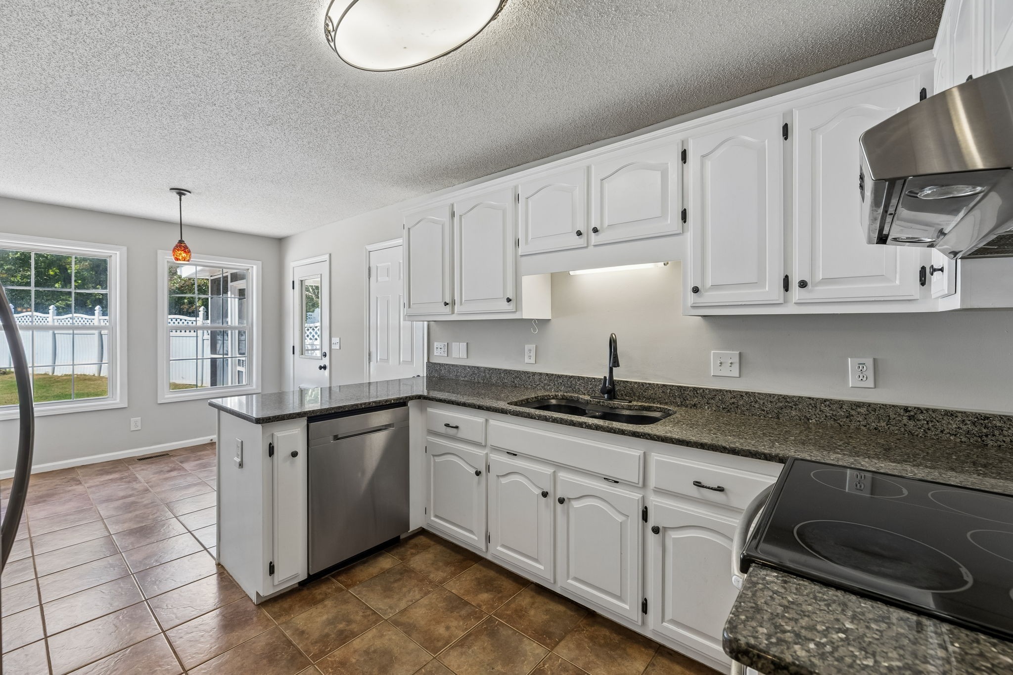 106 Rolling Meadow Dr