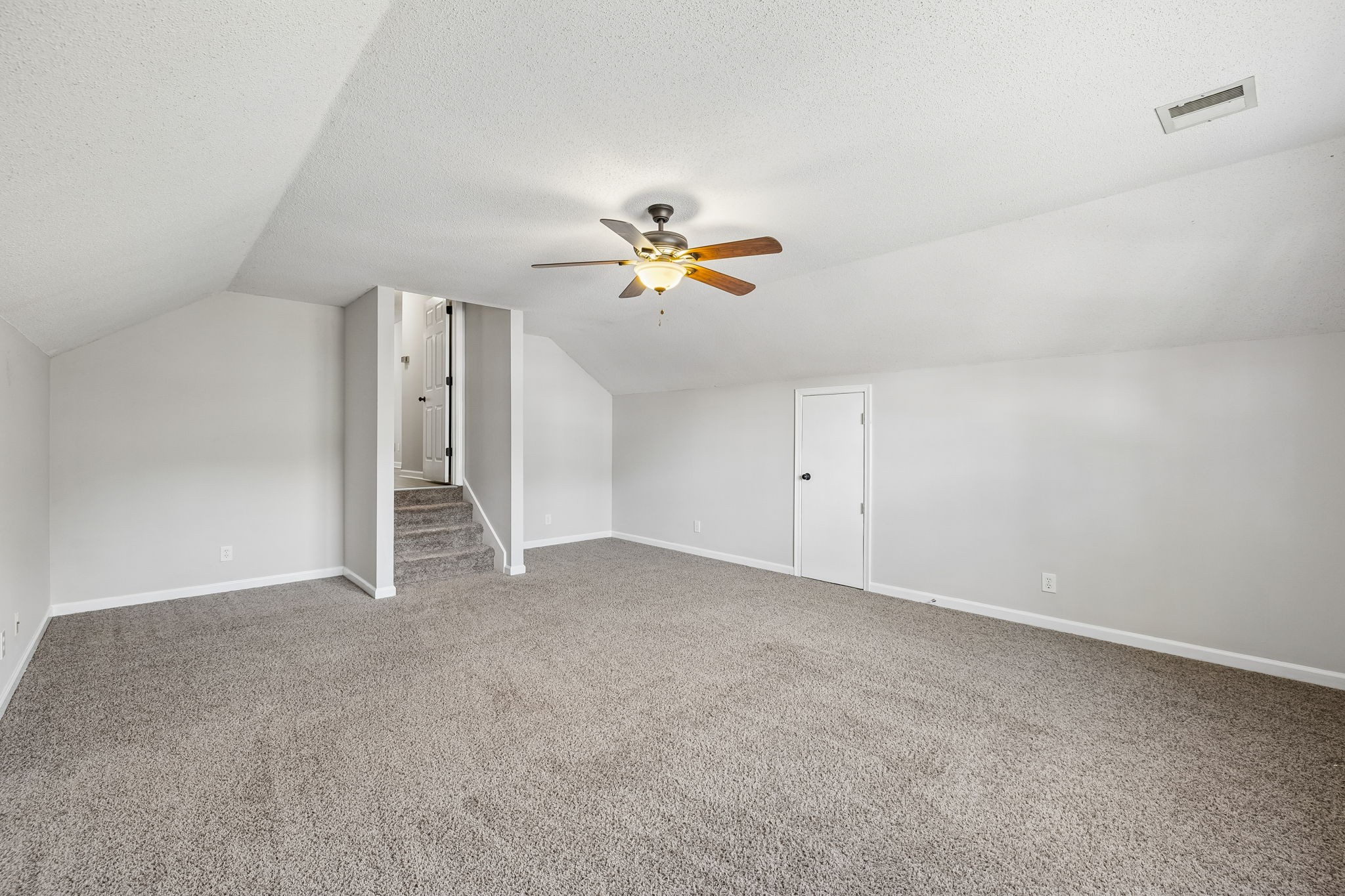 106 Rolling Meadow Dr