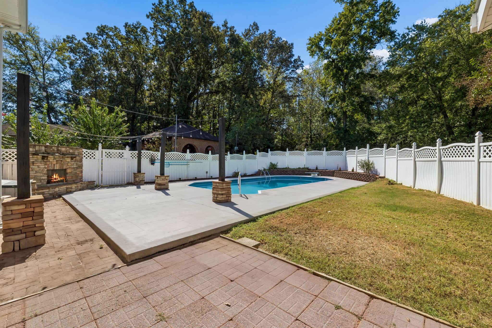 106 Rolling Meadow Dr