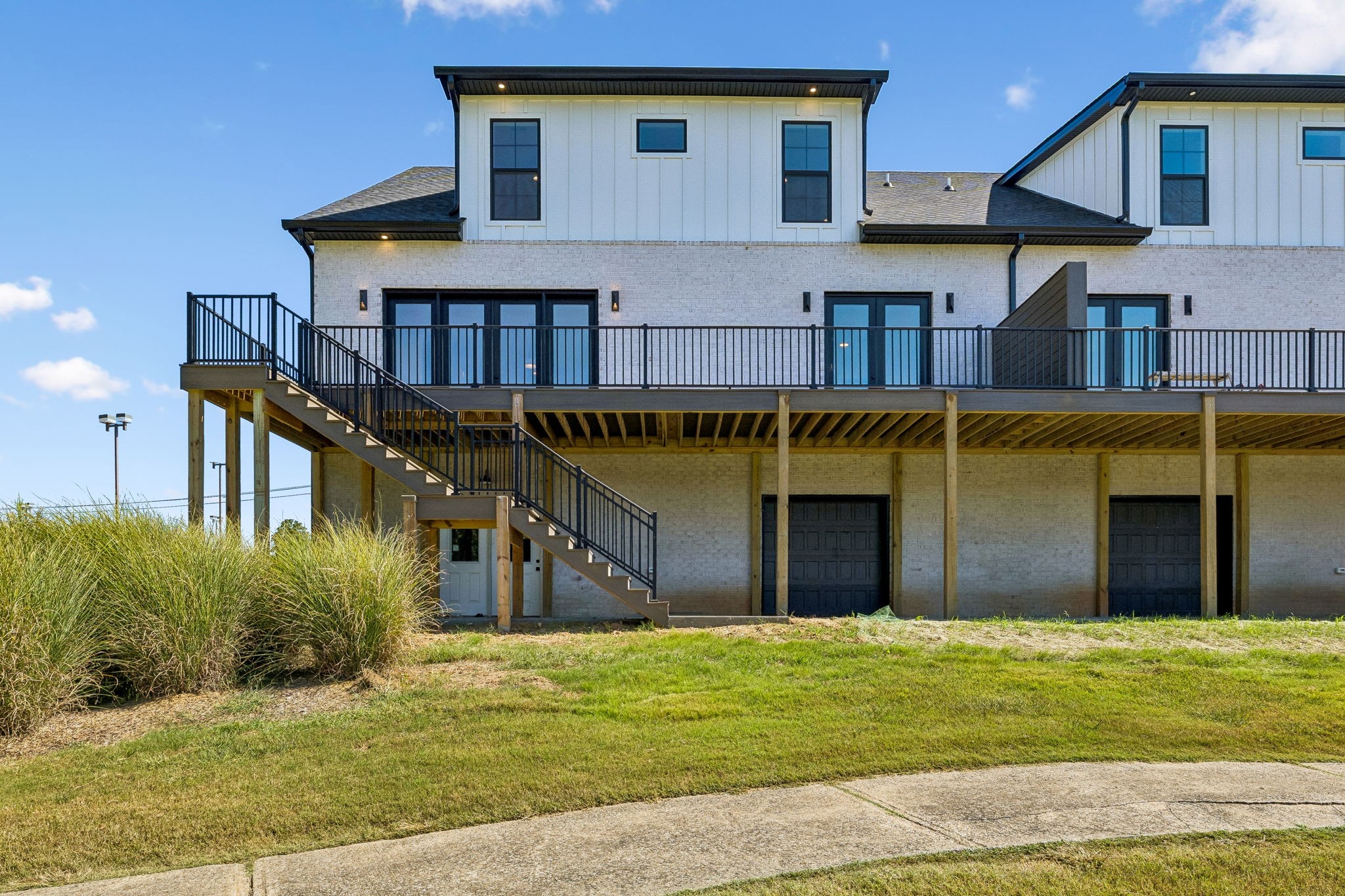 111 Fairway Dr