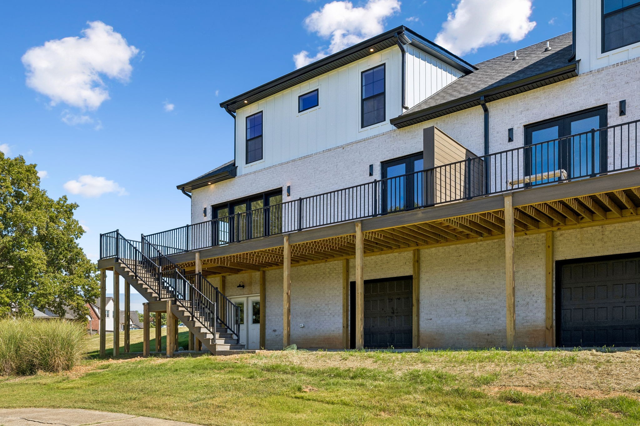 111 Fairway Dr