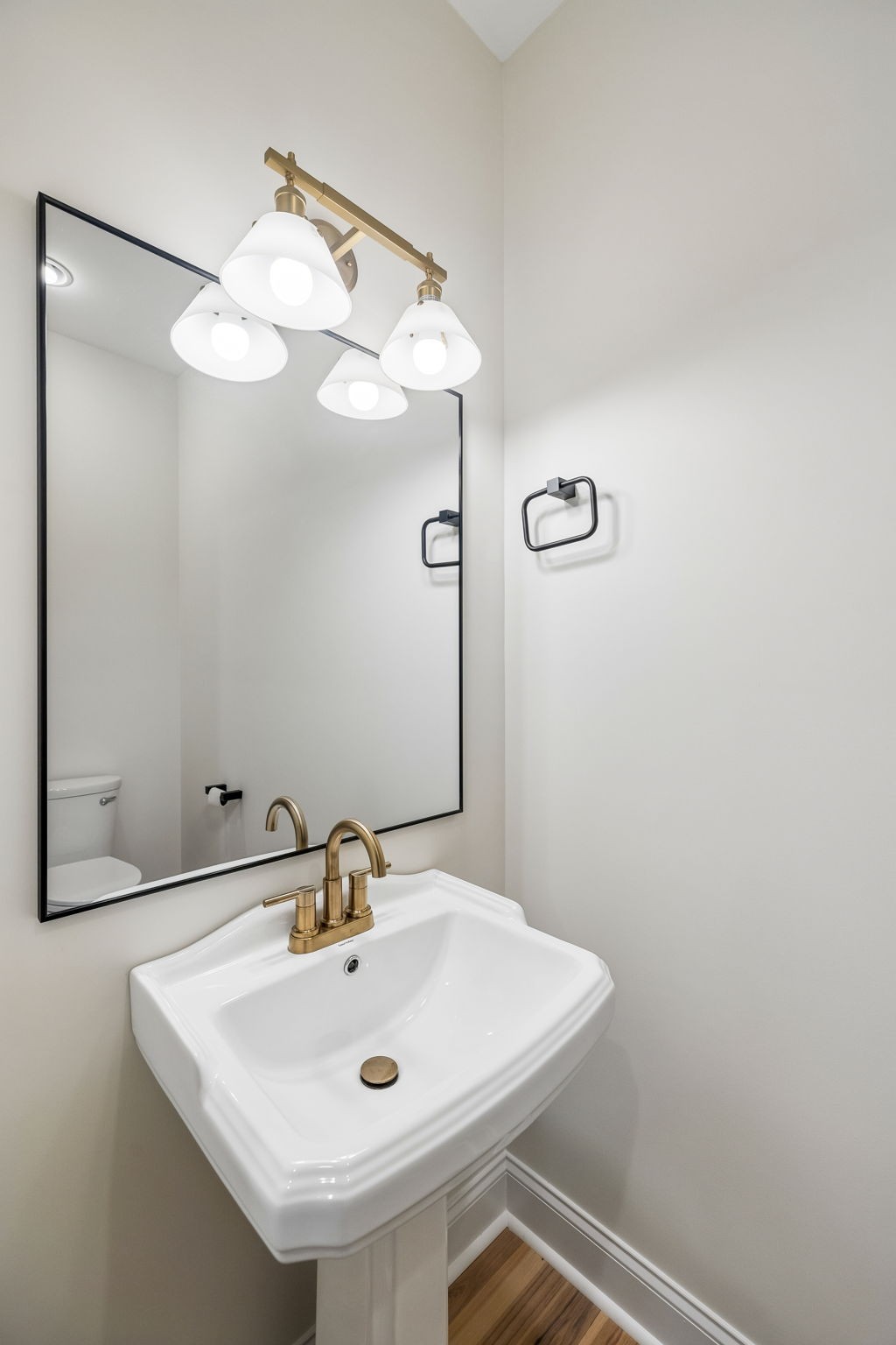 111 Fairway Dr