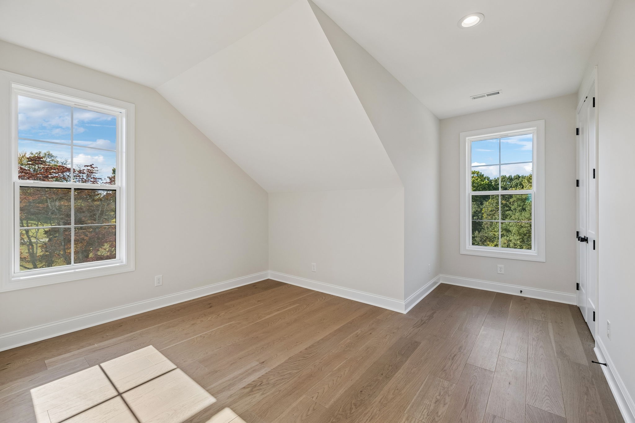 112 Fairway Dr