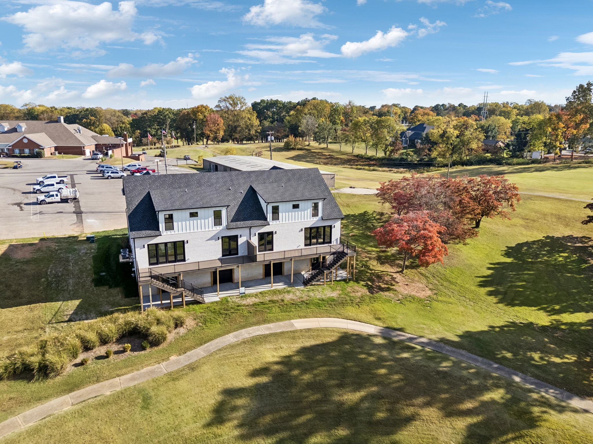 112 Fairway Dr