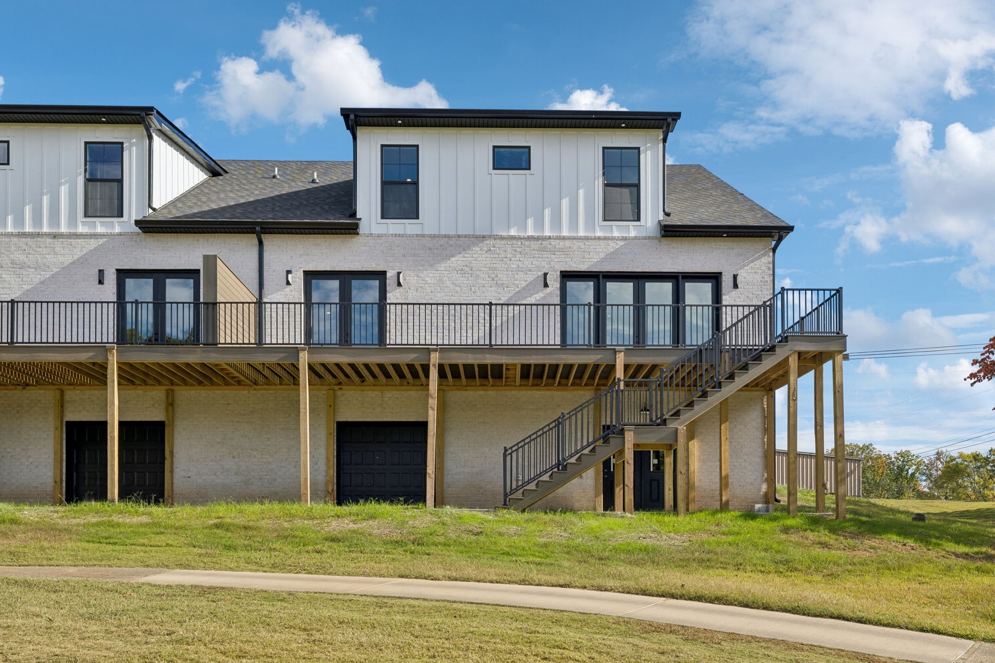 112 Fairway Dr