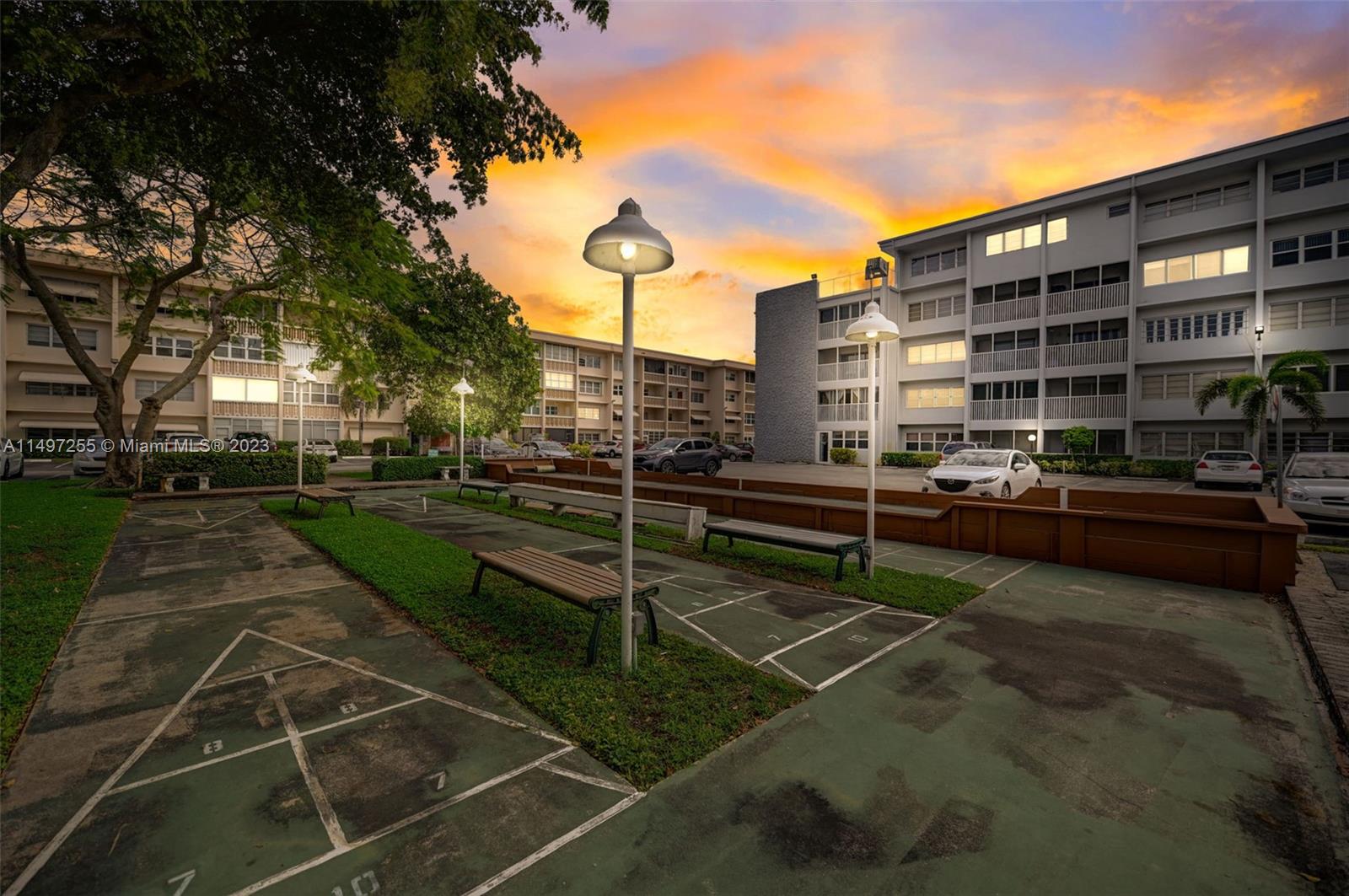 329 SE 3rd St # 301S