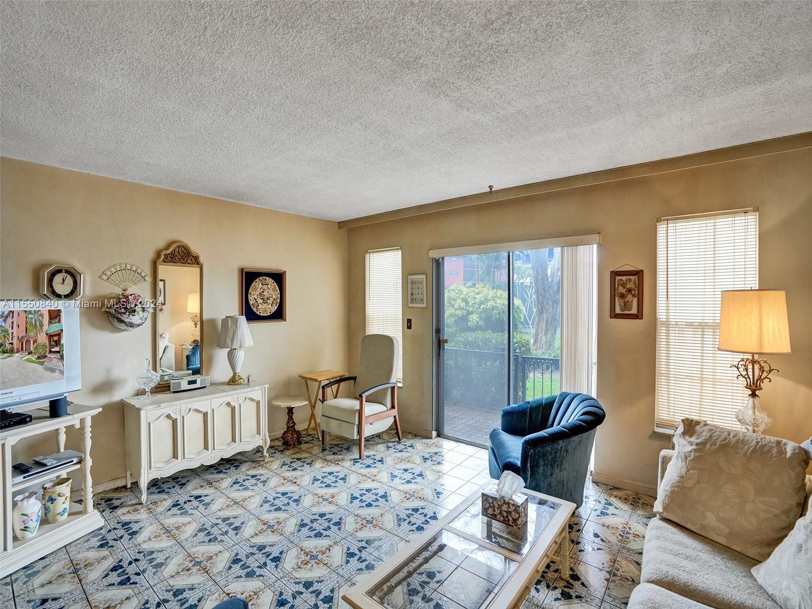 620 Tennis Club Dr # 107