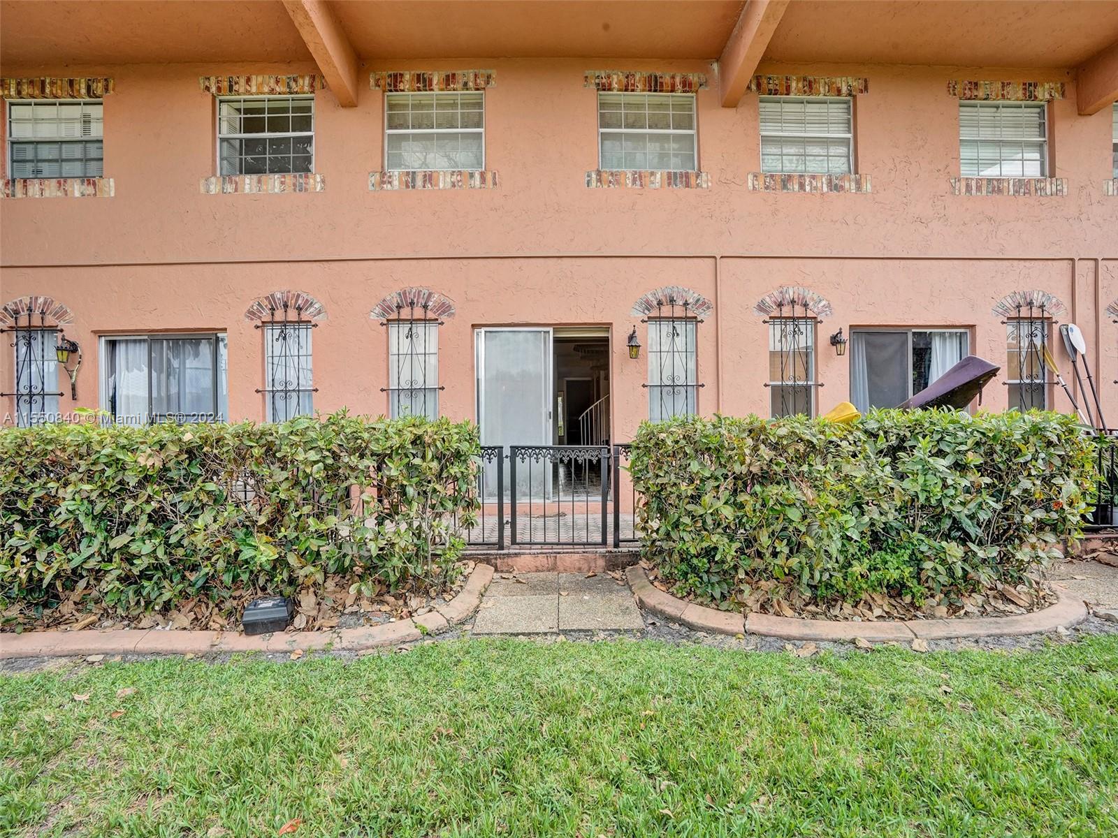 620 Tennis Club Dr # 107