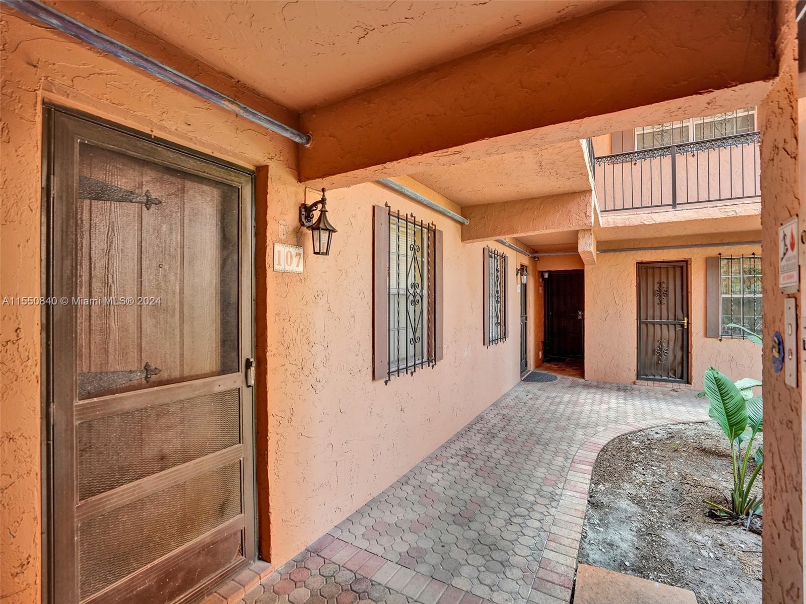 620 Tennis Club Dr # 107