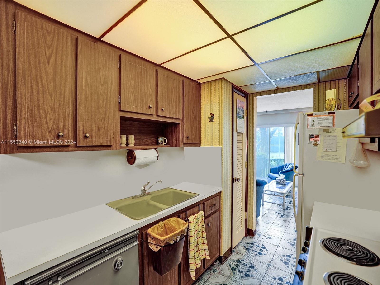 620 Tennis Club Dr # 107