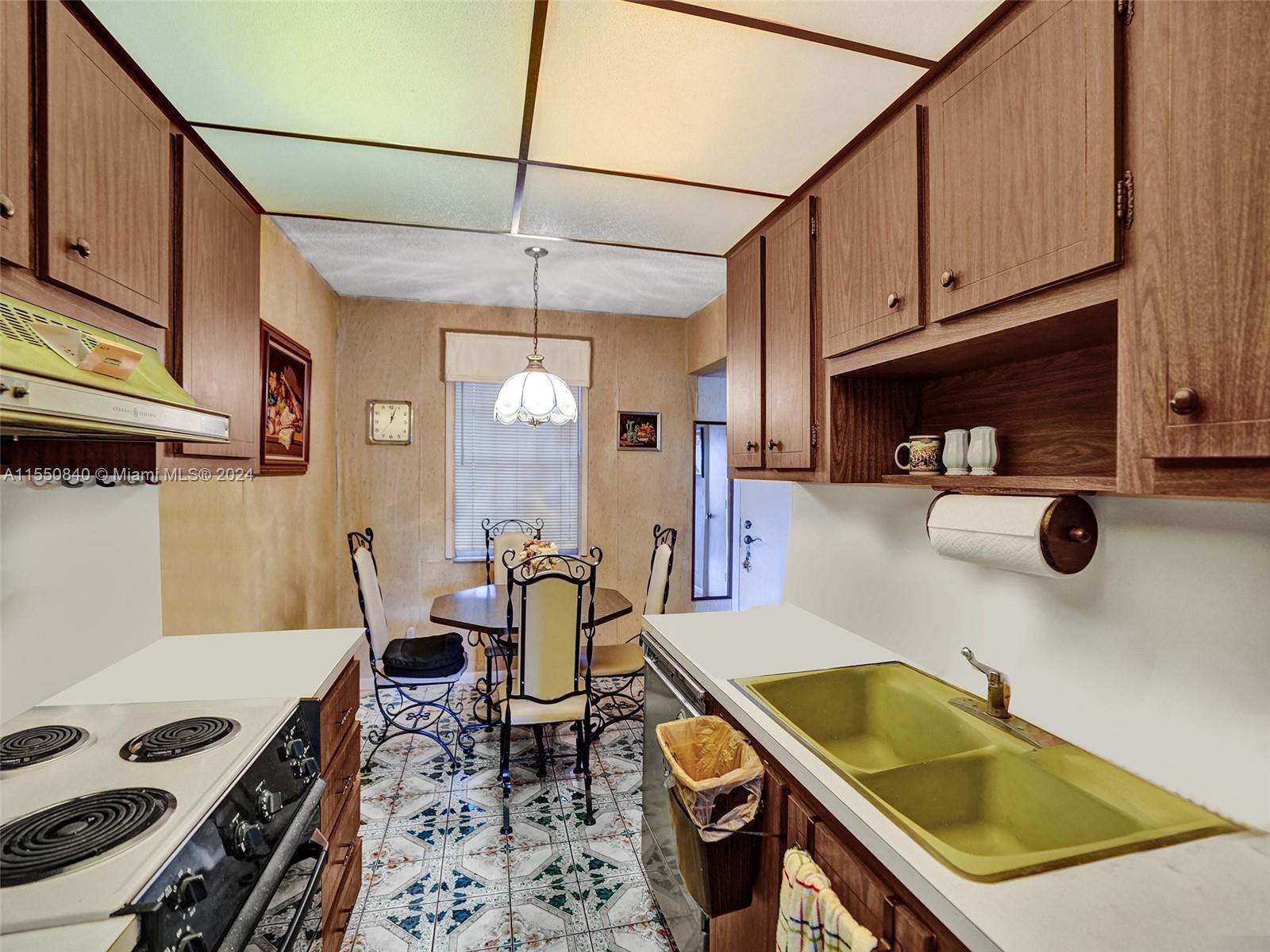620 Tennis Club Dr # 107