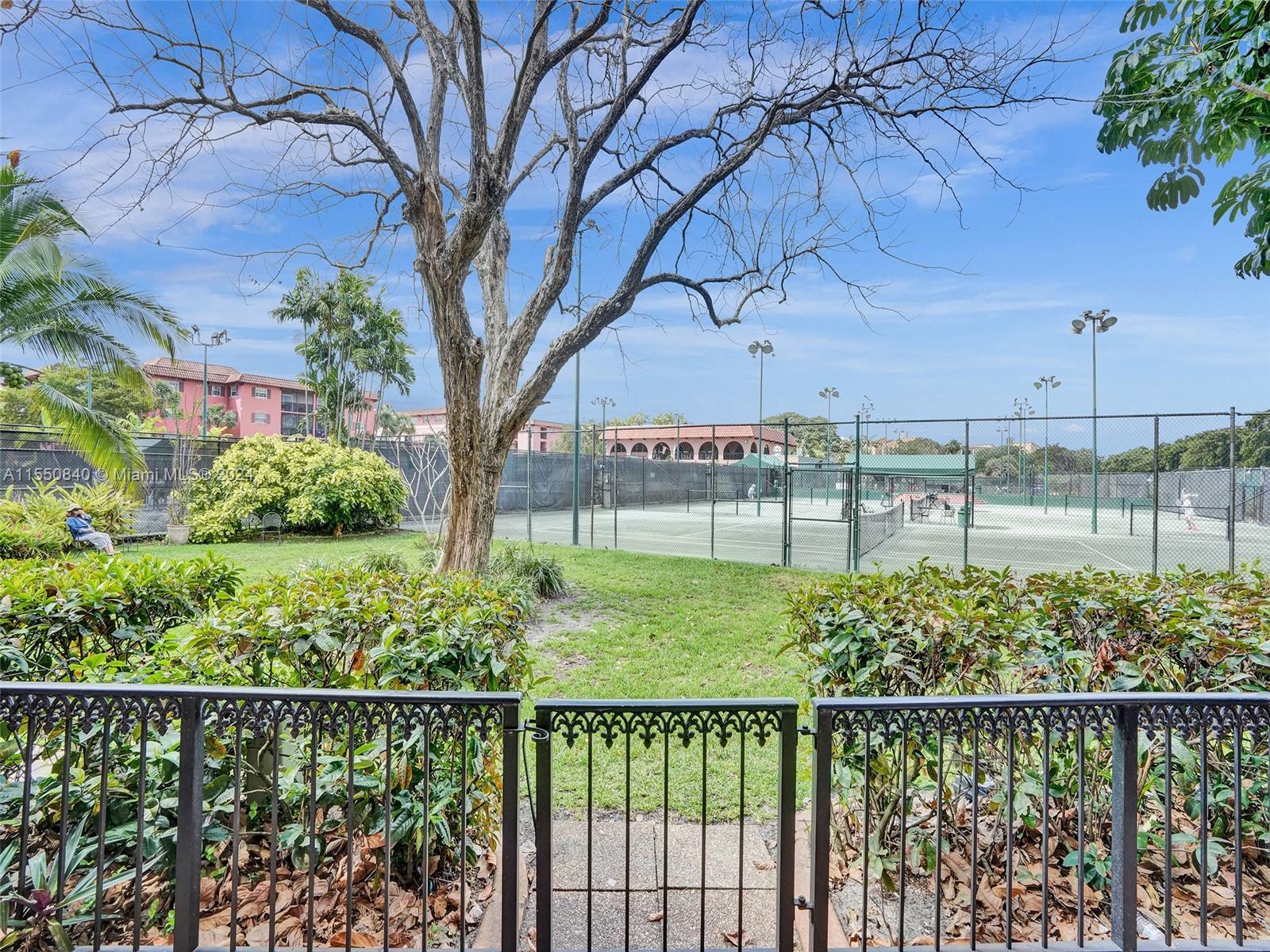 620 Tennis Club Dr # 107
