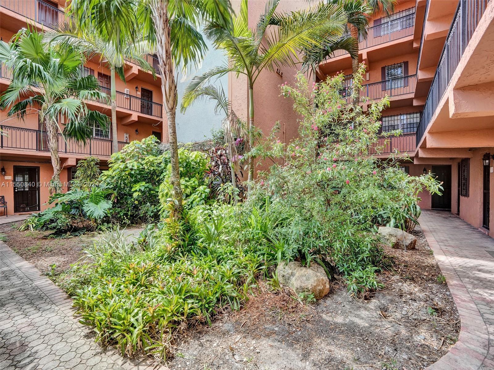 620 Tennis Club Dr # 107