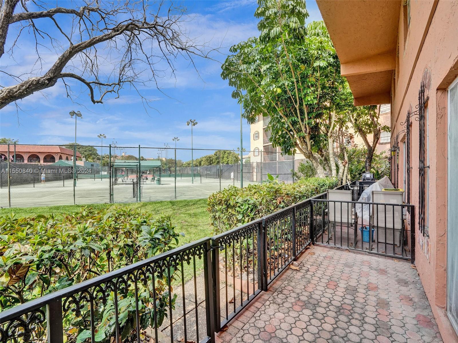 620 Tennis Club Dr # 107