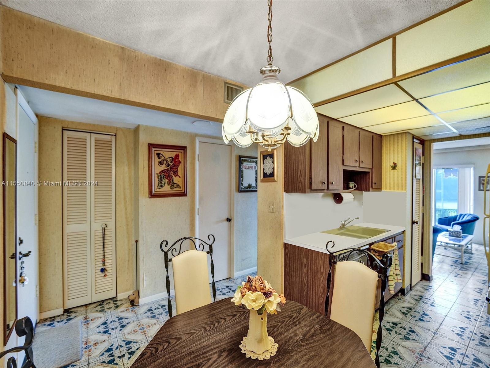 620 Tennis Club Dr # 107