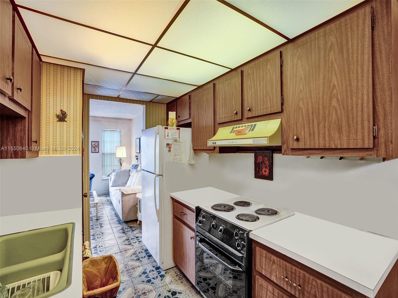 620 Tennis Club Dr # 107