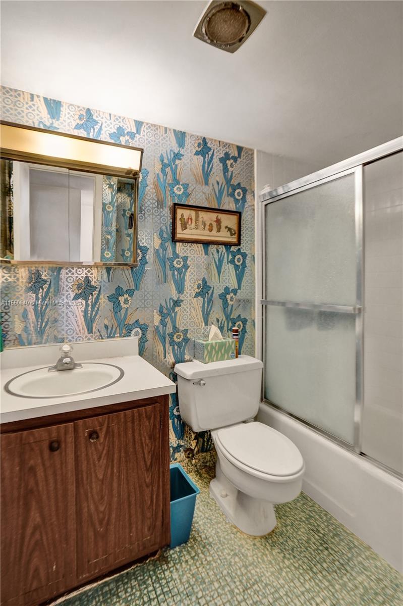 620 Tennis Club Dr # 107