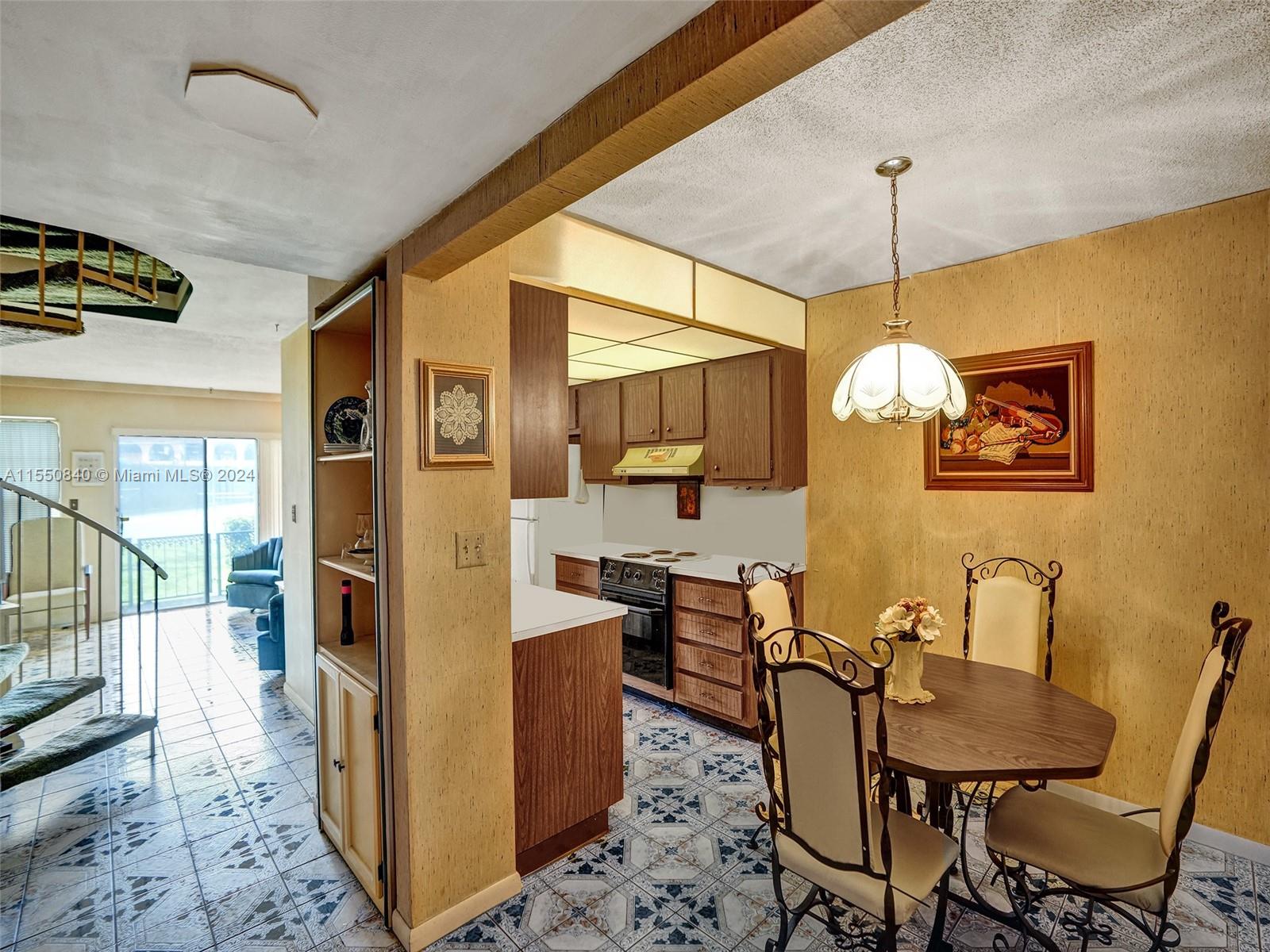 620 Tennis Club Dr # 107