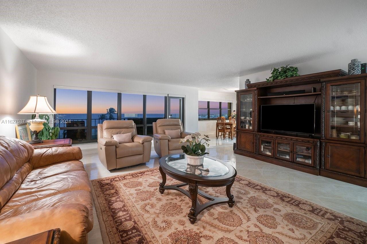 4900 N Ocean Blvd # 711