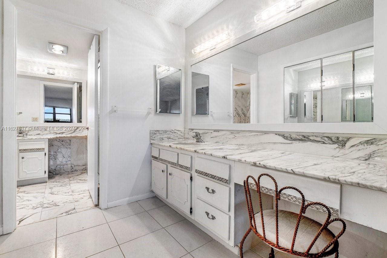 4900 N Ocean Blvd # 711