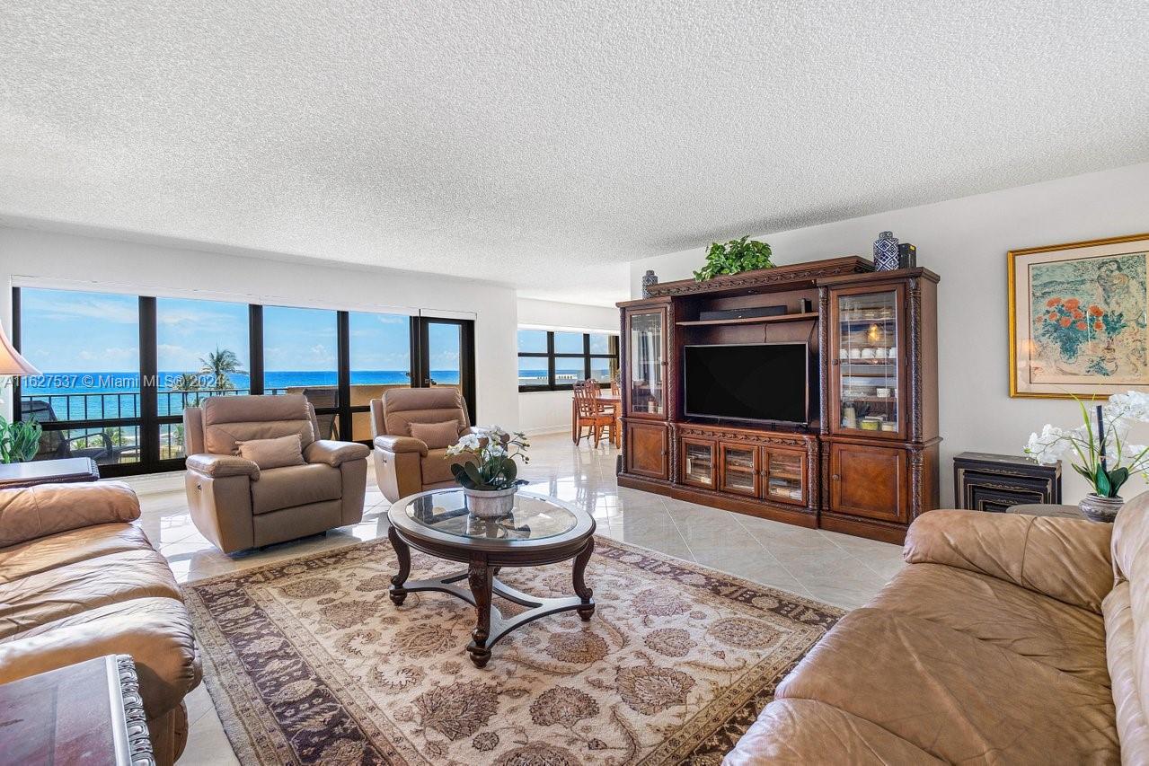 4900 N Ocean Blvd # 711