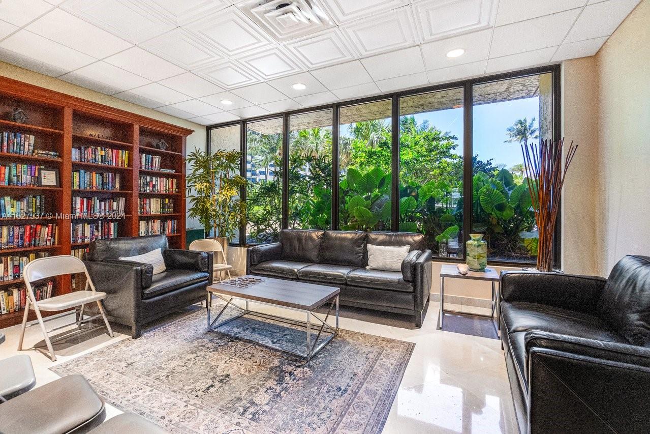 4900 N Ocean Blvd # 711