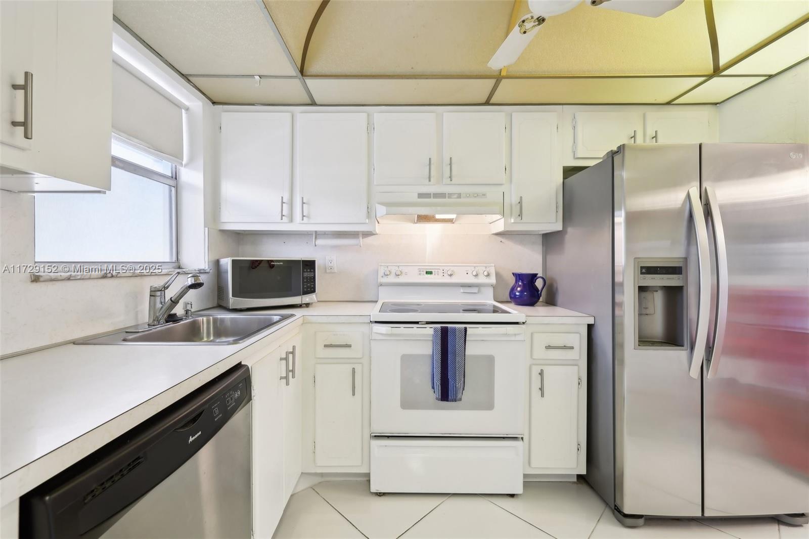 8280 Sunrise Lakes Blvd Unit: 202