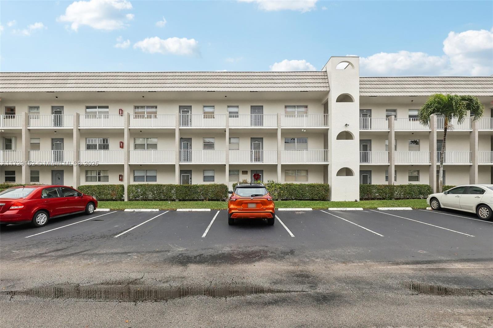 8280 Sunrise Lakes Blvd Unit: 202