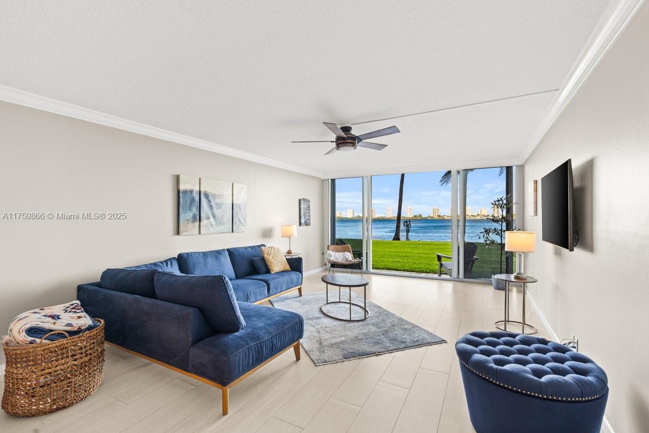 301 Lake Shore Dr # 106