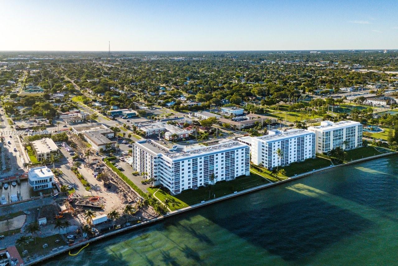 301 Lake Shore Dr # 106