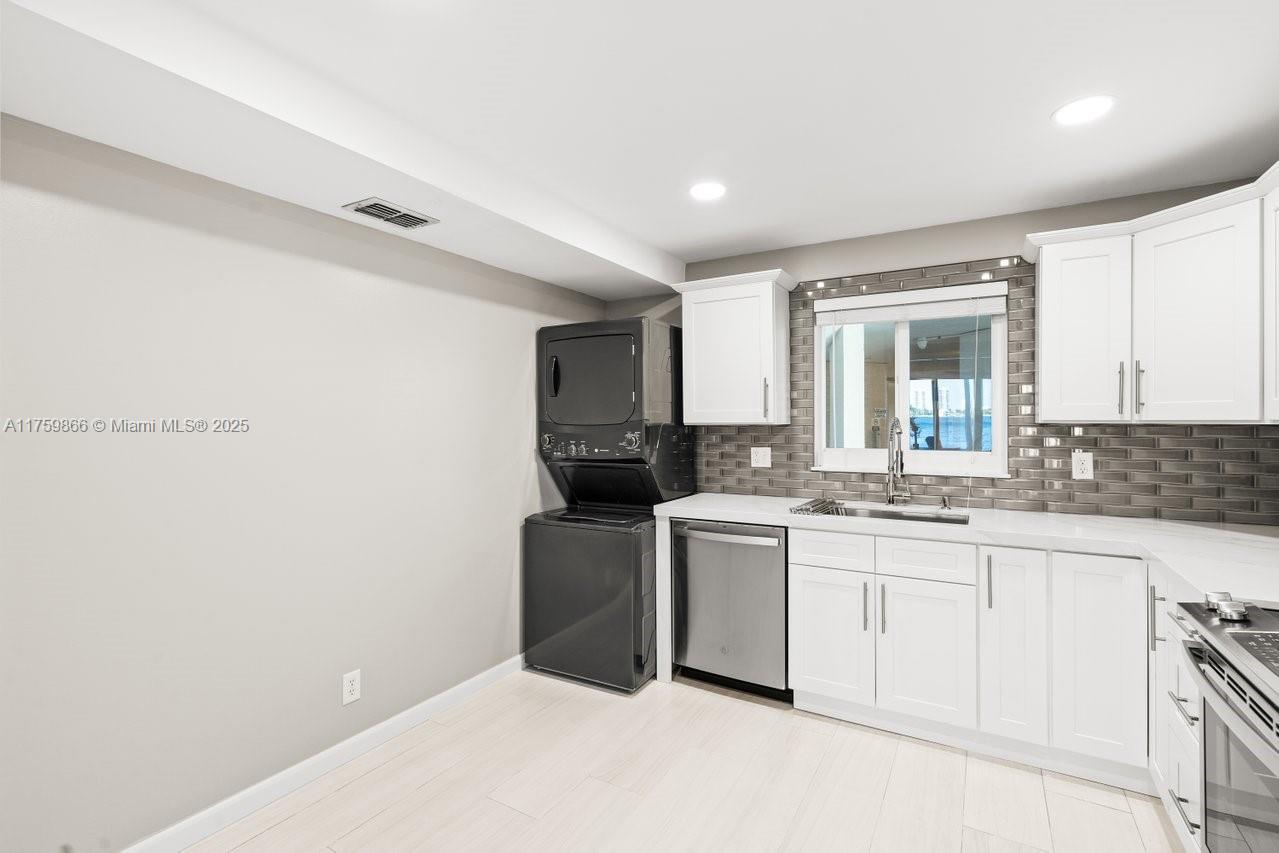 301 Lake Shore Dr # 106