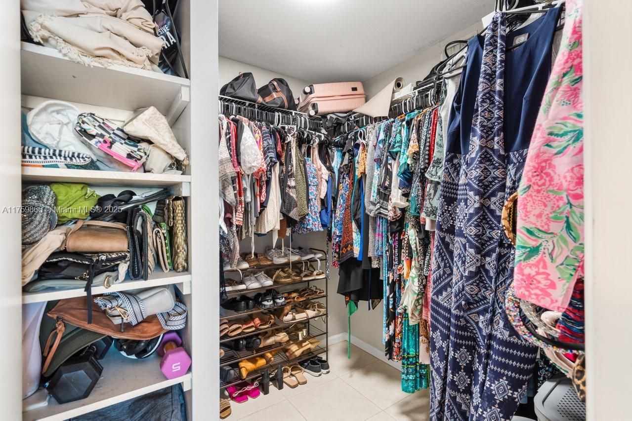 301 Lake Shore Dr # 106