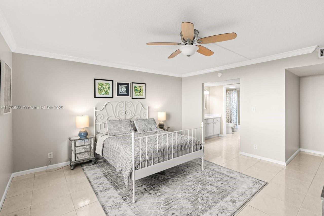 301 Lake Shore Dr # 106