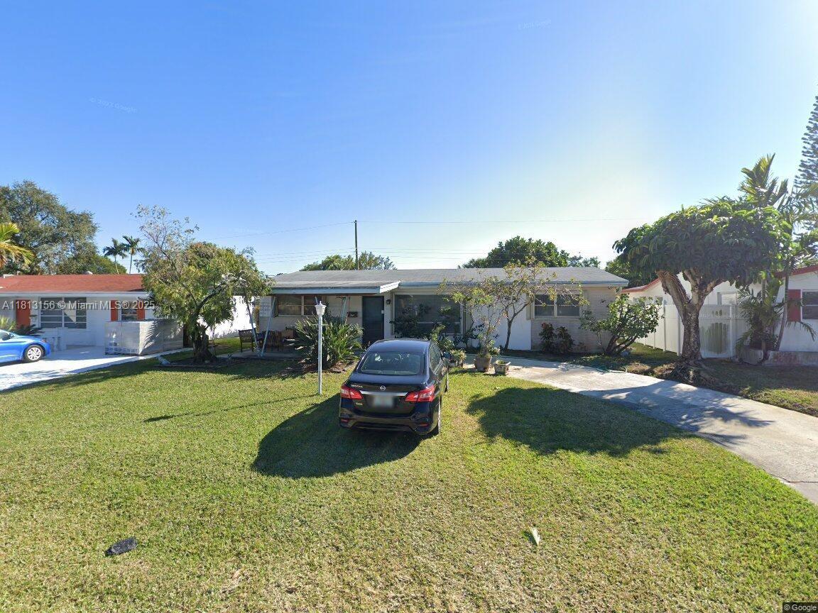 641 SW 4th Ct