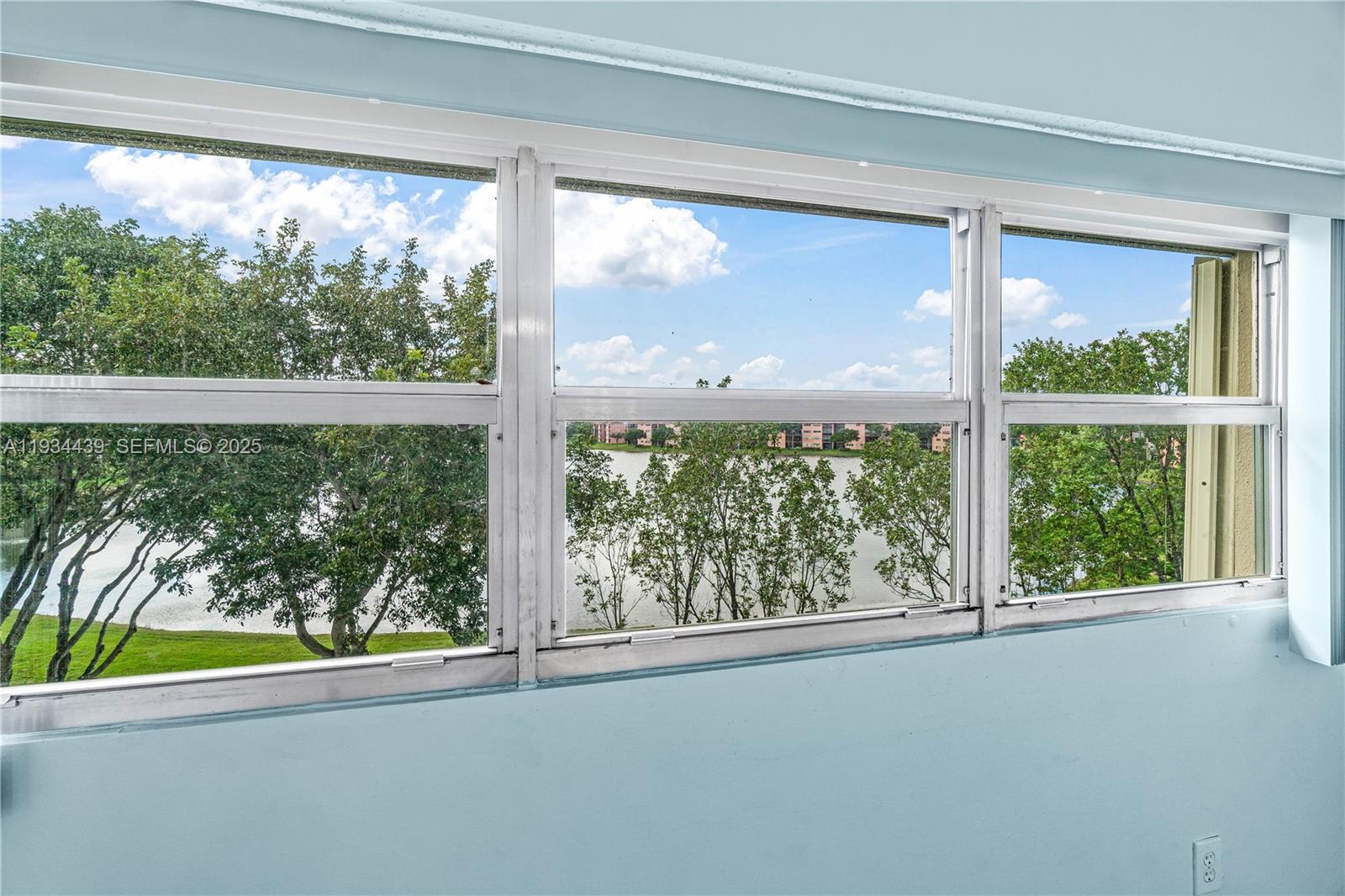 550 SW 138th Ave # 409K