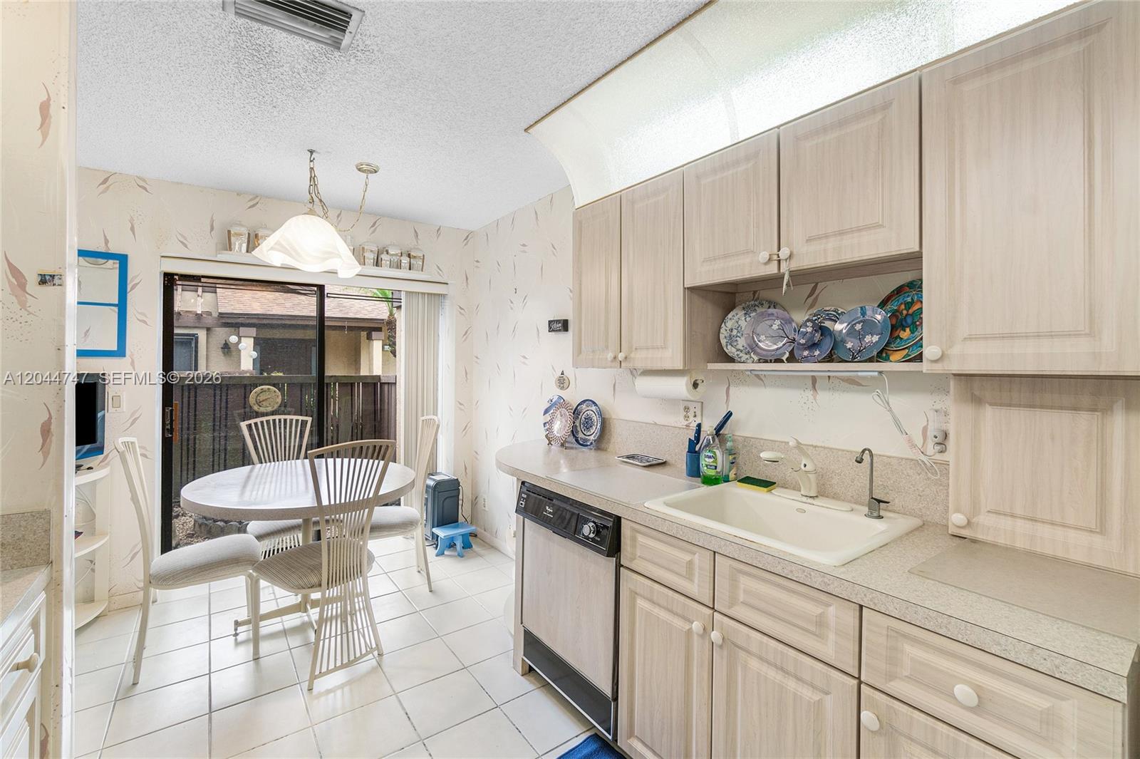 3953 Cocoplum Cir # 3609