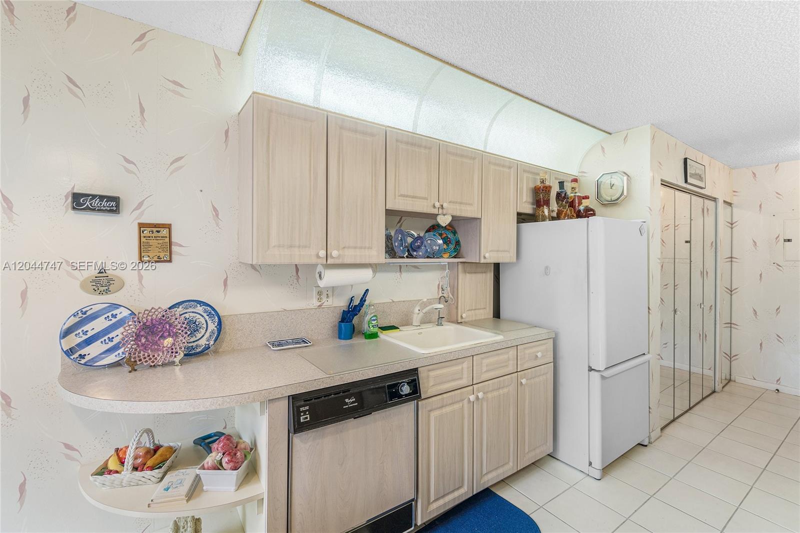 3953 Cocoplum Cir # 3609