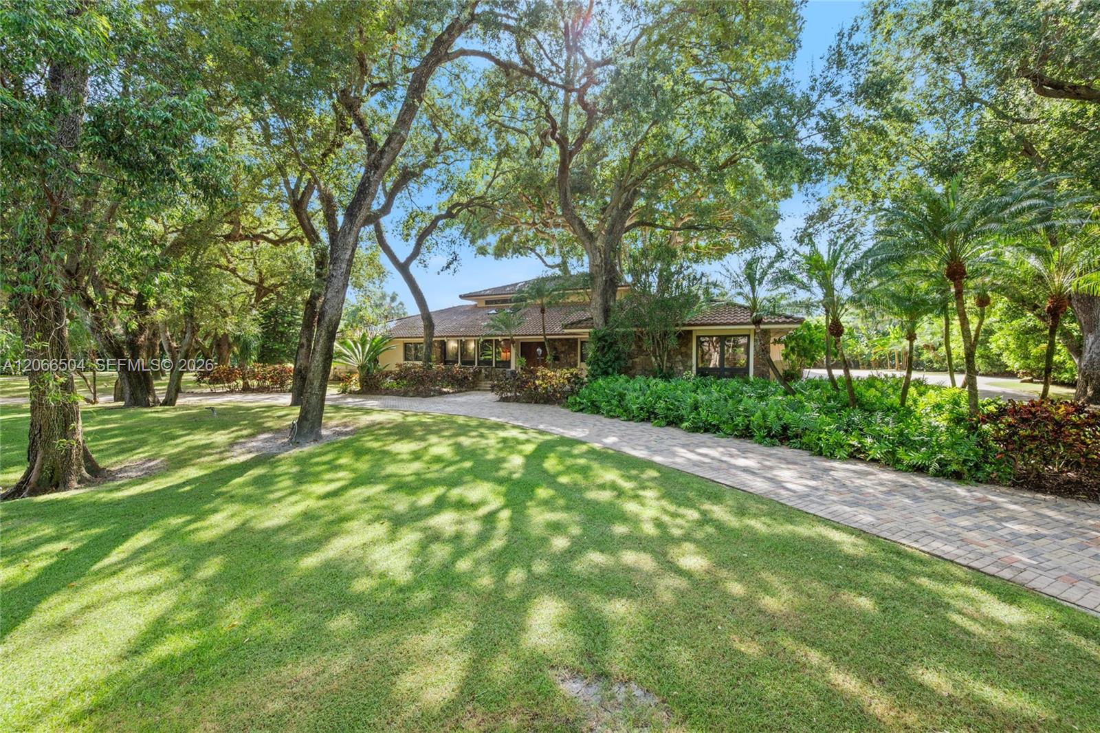 9490 Old Cutler Ln