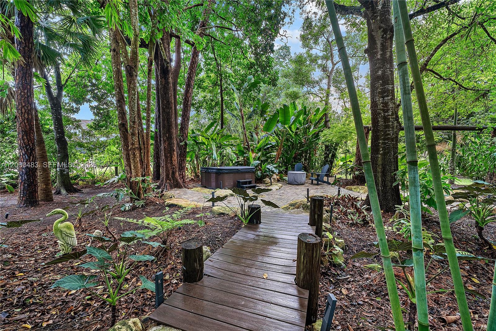 12466 Quercus Ln