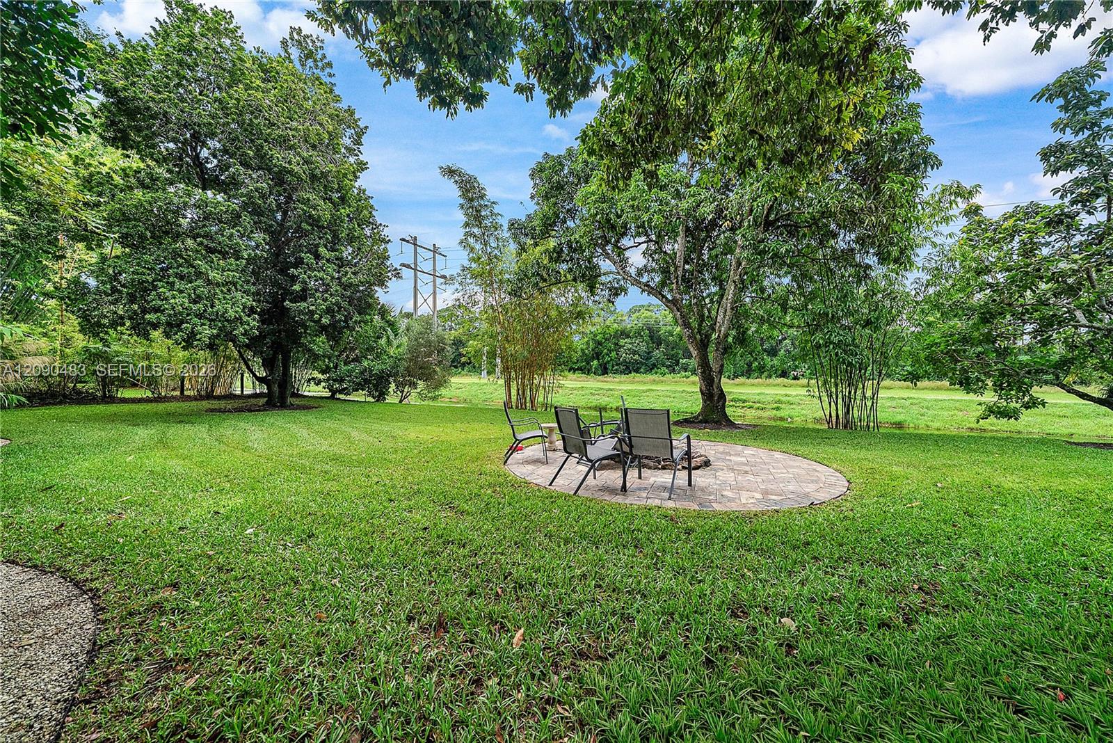 12466 Quercus Ln