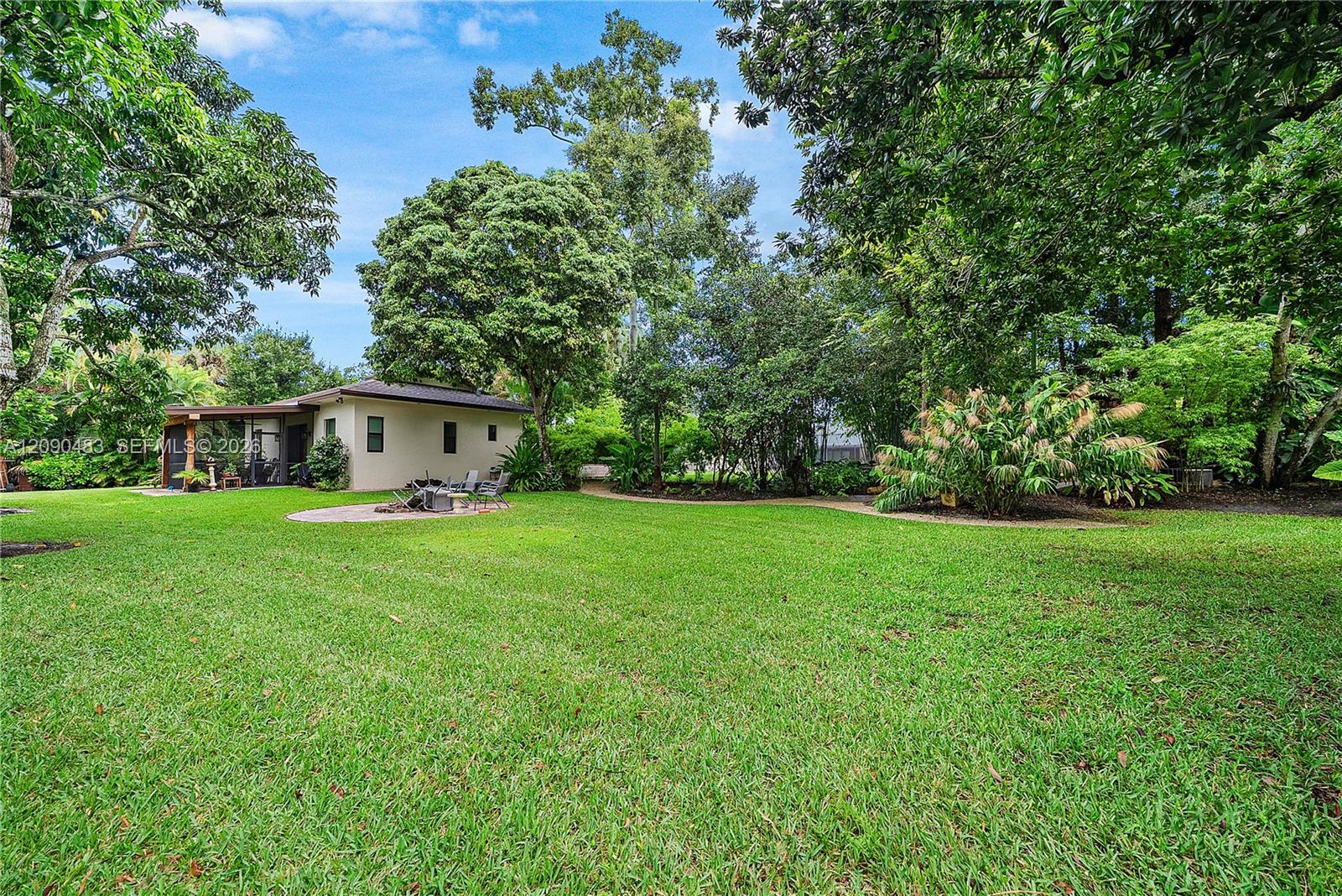 12466 Quercus Ln