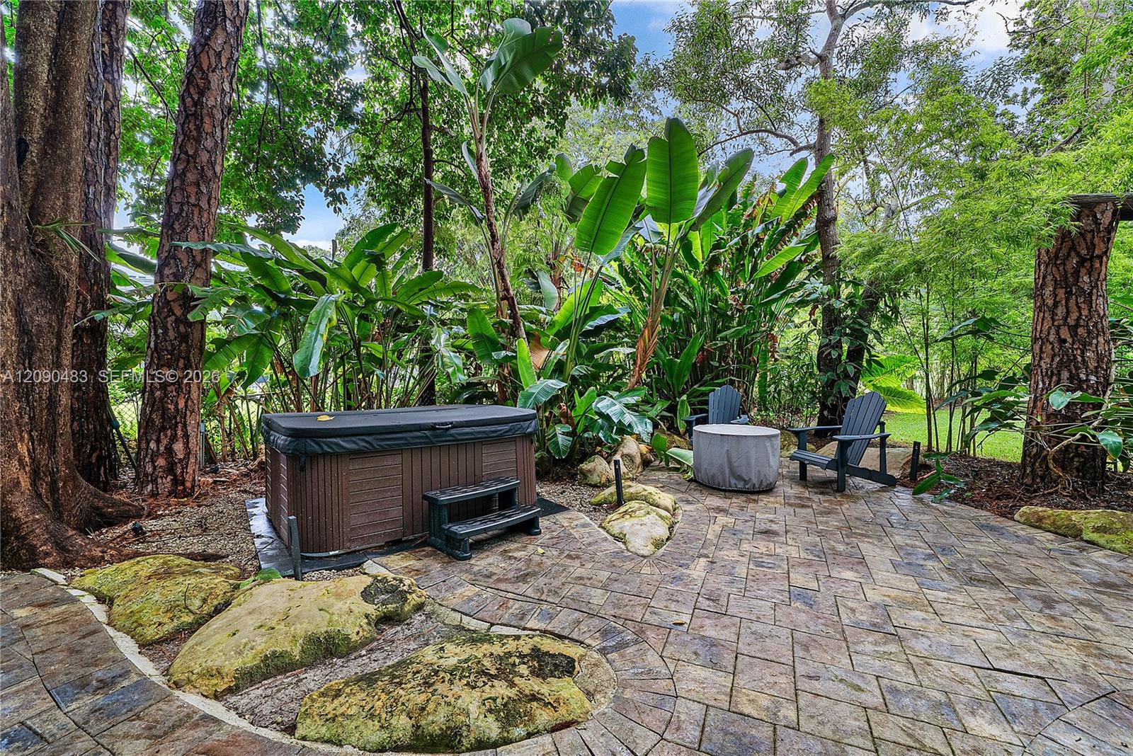 12466 Quercus Ln