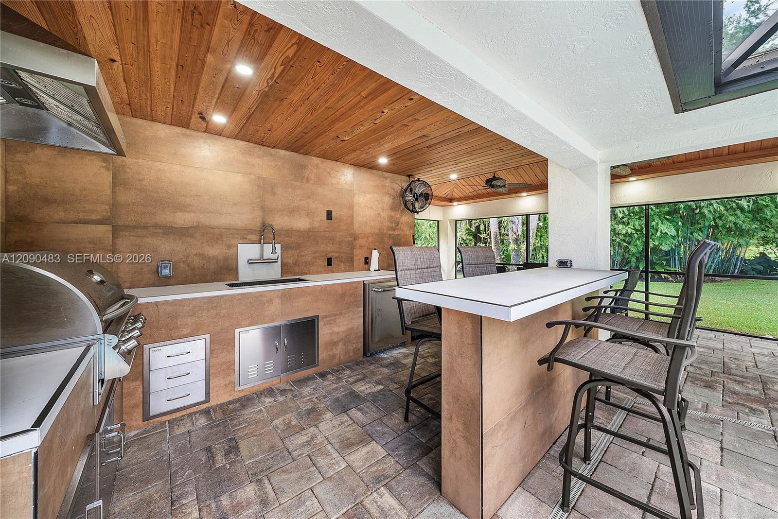 12466 Quercus Ln