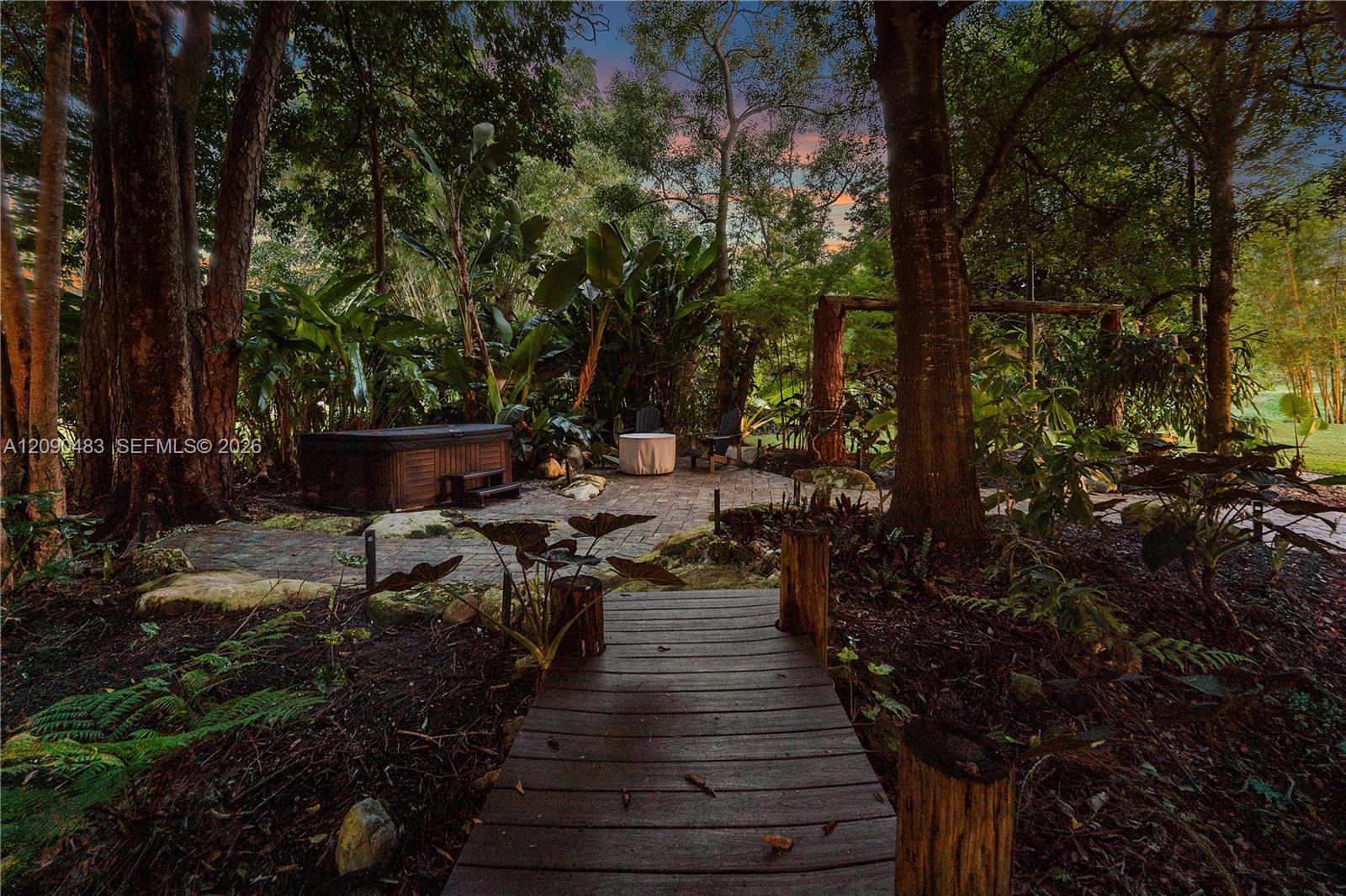 12466 Quercus Ln