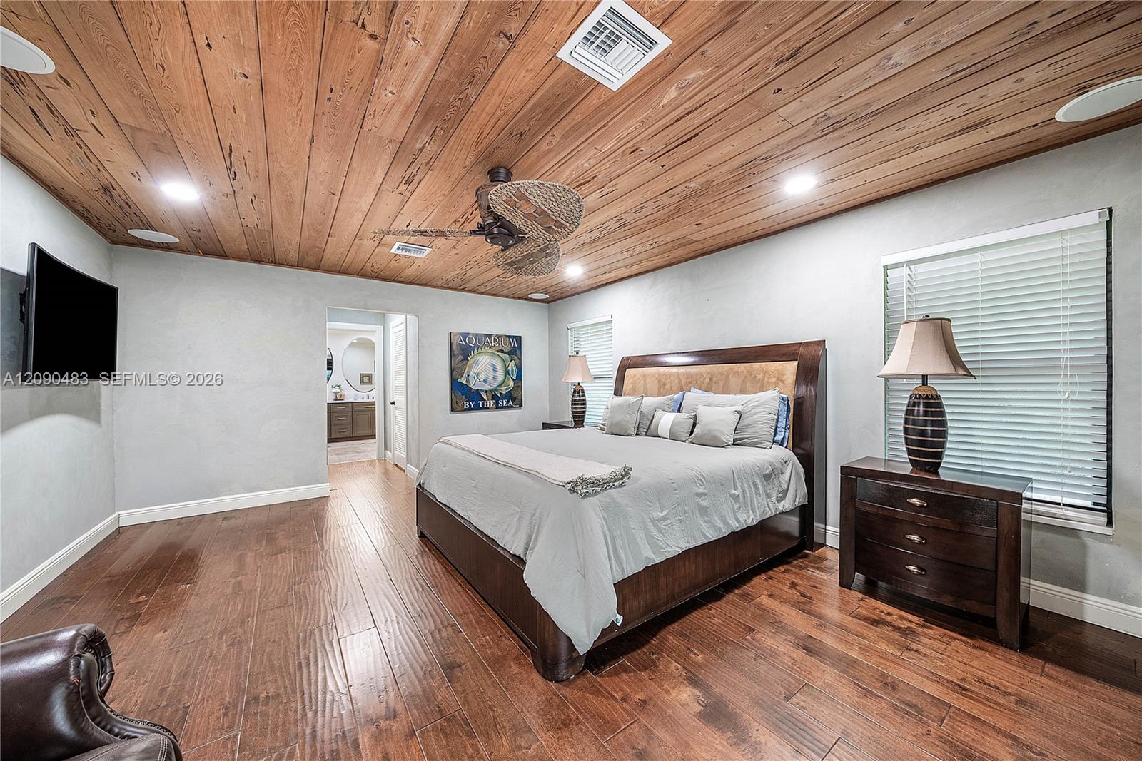 12466 Quercus Ln