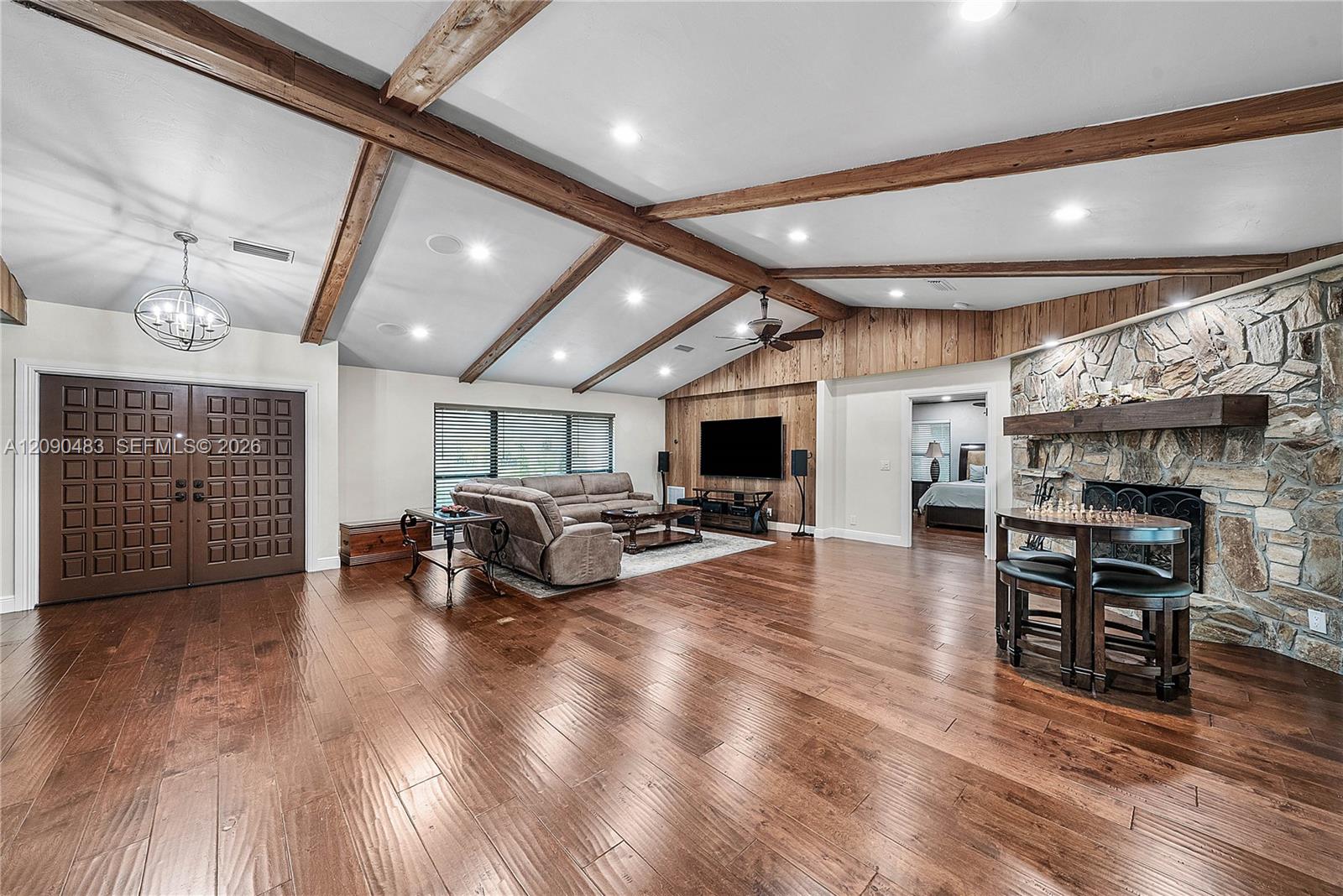 12466 Quercus Ln