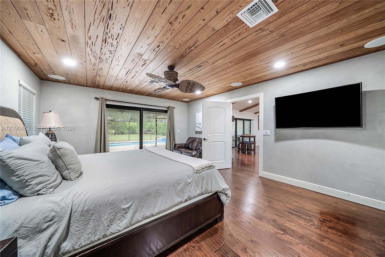 12466 Quercus Ln