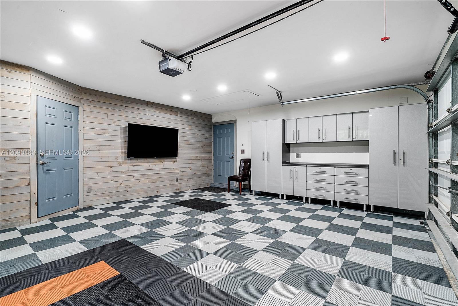 12466 Quercus Ln
