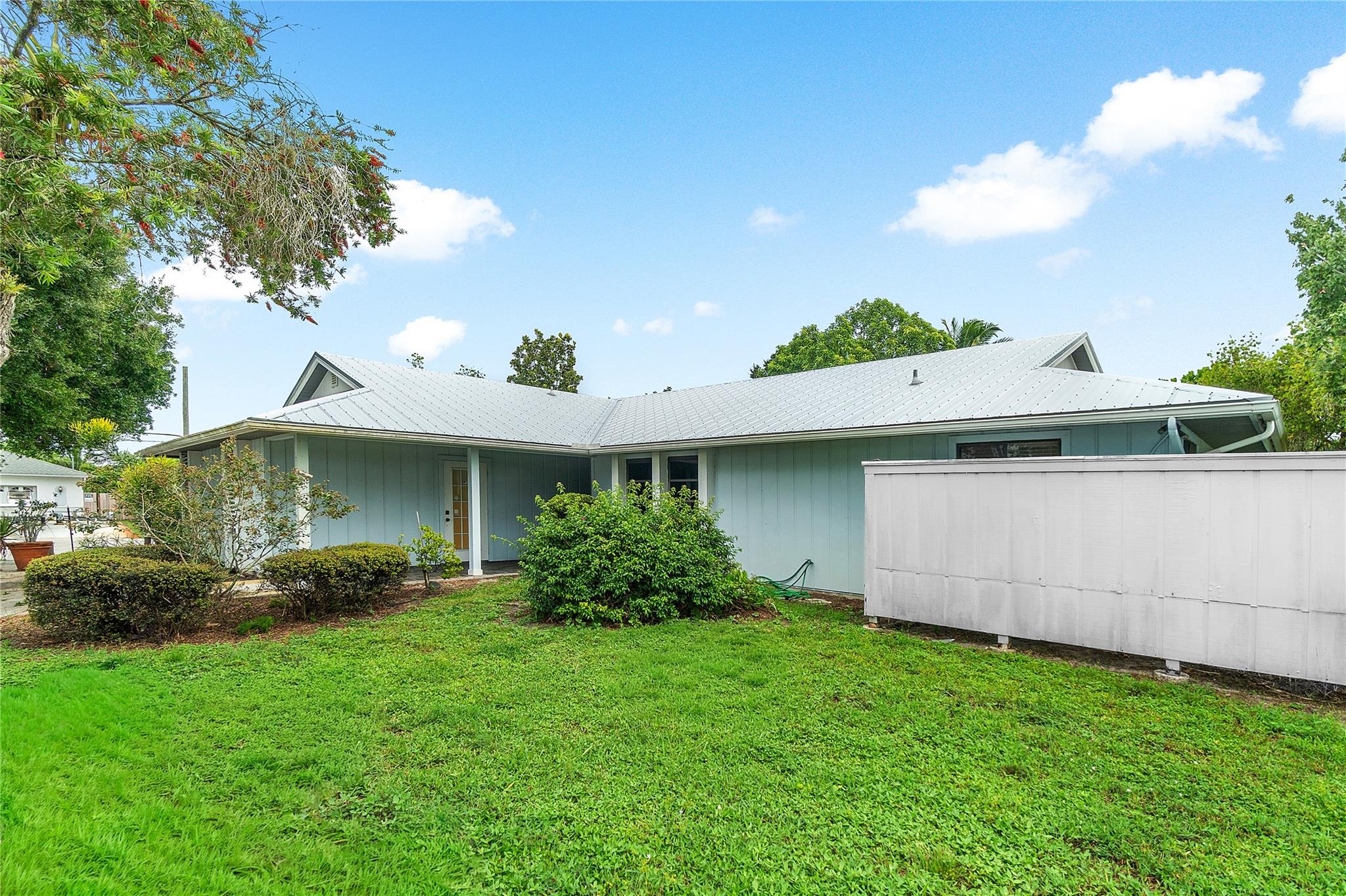 2041 SE Floresta Dr