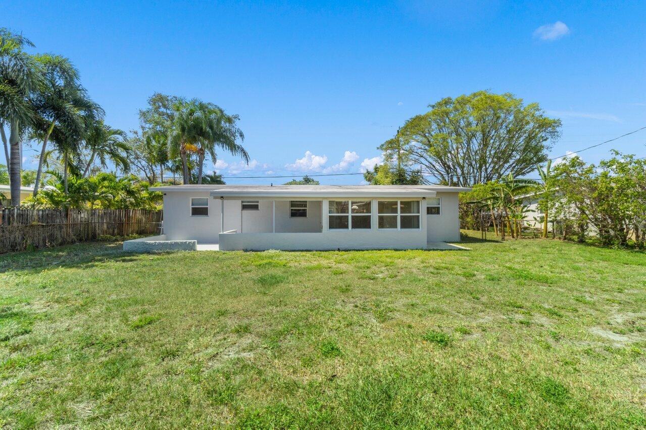 440 Prosperity Farms Rd